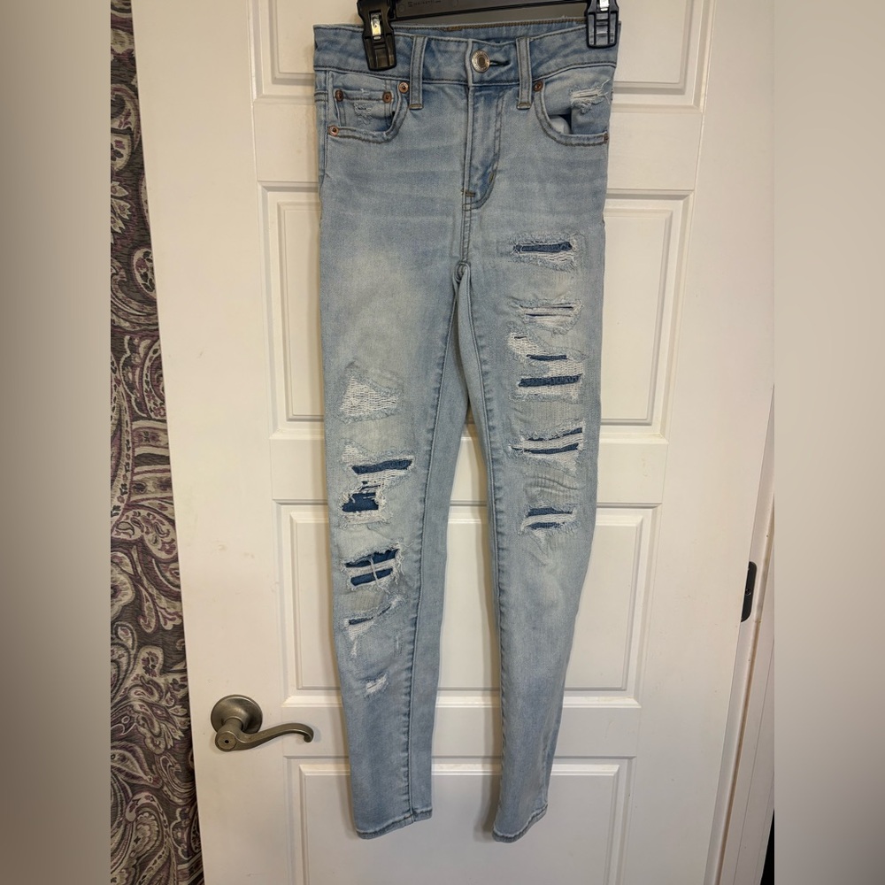 American Eagle Outfitters Light Blue Distressed Skinny Jeans